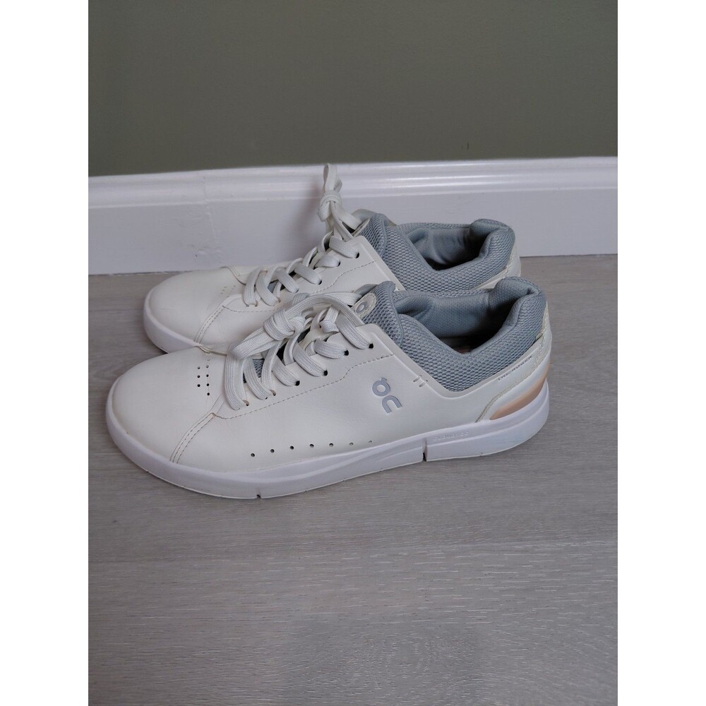 Size 9 - ON The Roger Advantage White Rosehip Women's Sneakers